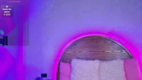  LOANA  online show from May 9, 4:46 pm
