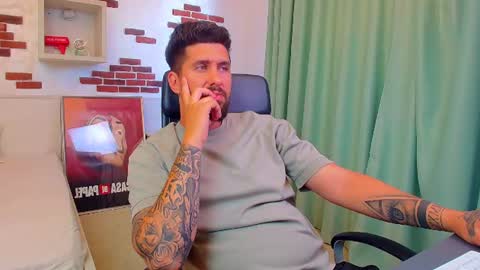 LoganStroud online show from July 25, 6:33 am