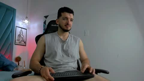 Logan Wolf online show from April 4, 2:46 pm
