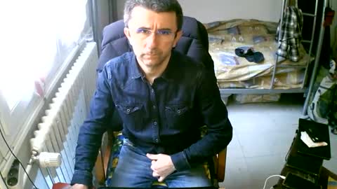 lokoum39 online show from March 11, 11:55 am