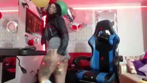 Snapshot of lola_fiery chatting on February 24, 12:48 pm lola_fiery online show from February 24, 12:48 pm