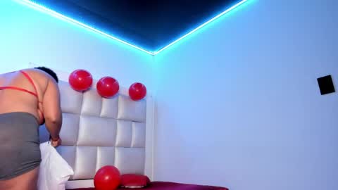 lola_js online show from May 6, 12:11 pm