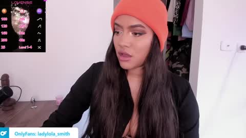 lolaasmith_21 online show from February 5, 7:53 pm