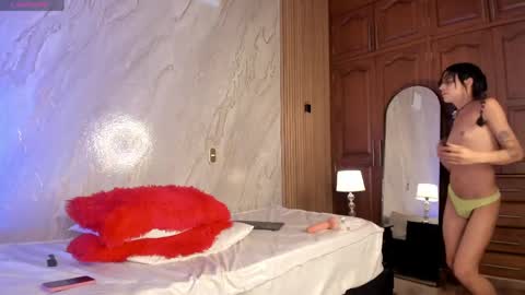 LolaBby1 online show from April 3, 9:00 pm