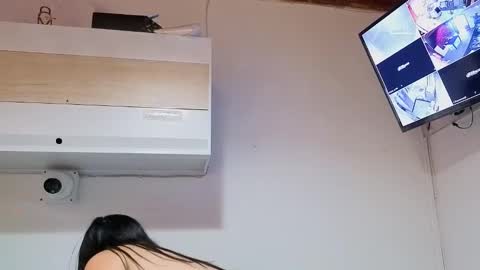 lolalola_12 online show from October 29, 1:18 am