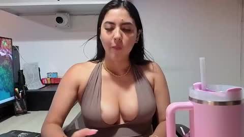 lolalola_12 online show from January 10, 1:33 am