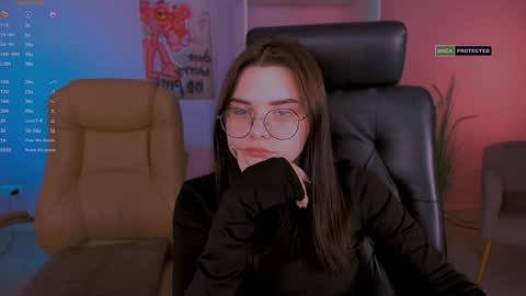 Lola pvt is OPEN online show from February 6, 3:52 pm