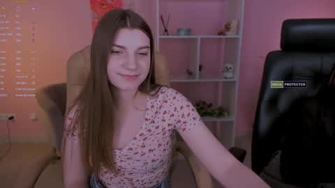 Lola pvt is OPEN online show from February 6, 12:48 pm