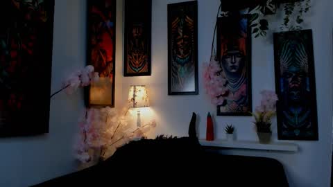 Lola online show from March 3, 10:28 pm