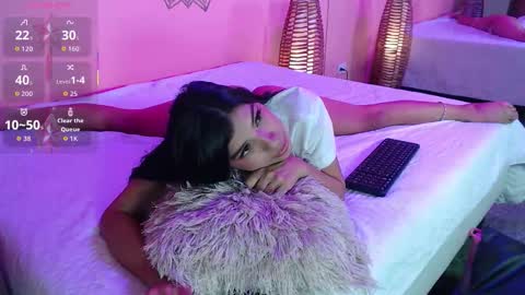 Snapshot of lolapierce chatting on September 14, 12:17 pm loli online show from September 14, 12:17 pm