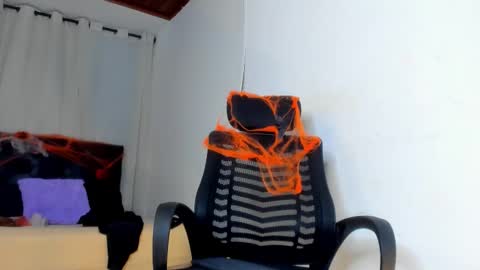 lolareyes1 online show from October 11, 10:13 pm