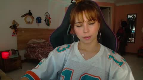 Lola doll online show from October 22, 4:19 pm