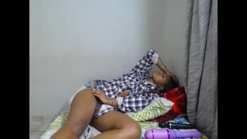 Snapshot of lolly_96 chatting on October 14, 8:01 pm lolly_96 online show from October 14, 8:01 pm
