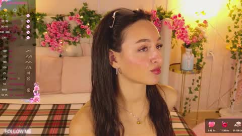 Snapshot of lolly_neal chatting on October 18, 5:11 am Lolly online show from October 18, 5:11 am
