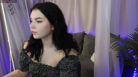 lollyy_pop online show from April 24, 1:29 am