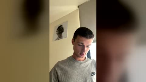 london_tomy online show from April 4, 10:28 pm