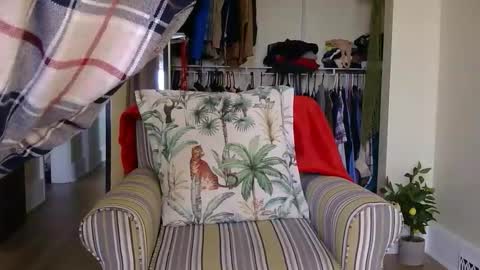 Cutenurse91 online show from April 17, 10:23 pm