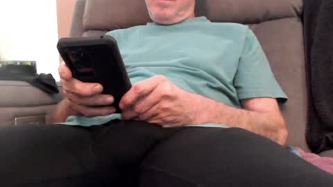 looking469 online show from April 23, 3:57 pm