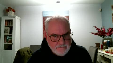 loop102 online show from February 1, 1:02 am