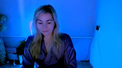 Lora online show from June 6, 2:17 am