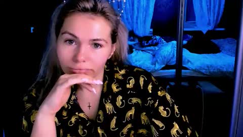 Lora online show from November 12, 2:36 am