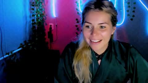 Lora online show from September 17, 2:37 am