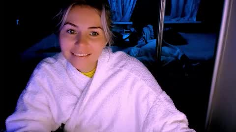 Lora online show from October 10, 3:01 am