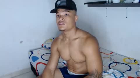 Dominic online show from November 18, 12:35 am