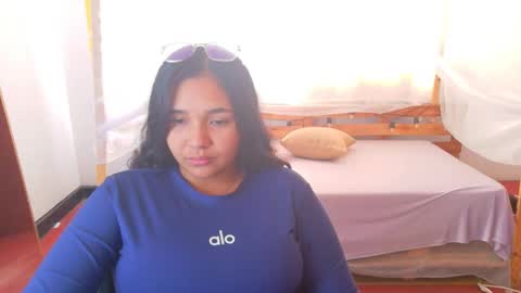 loreanis online show from February 28, 7:40 pm