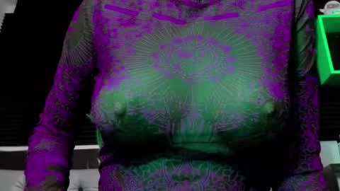 Lore Depp online show from October 12, 7:12 am