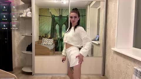 Olivia online show from November 17, 1:13 pm