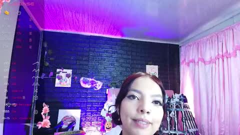 Snapshot of loren_44tits chatting on October 14, 5:49 pm Loren online show from October 14, 5:49 pm
