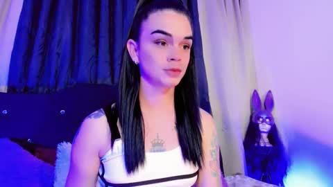 lesly lorena online show from February 4, 6:50 am