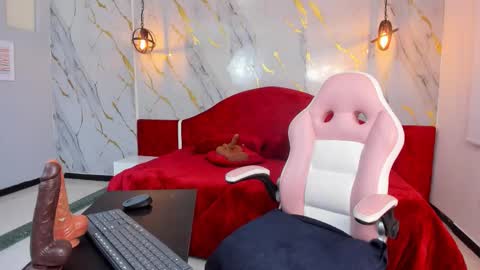 lorena online show from November 8, 8:17 am