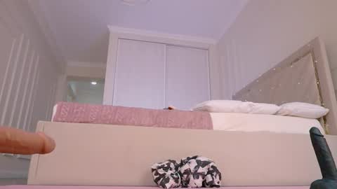 Leyla  online show from September 10, 6:58 am