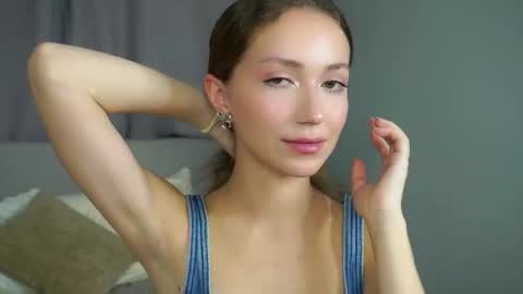 Snapshot of loriamarzinske chatting on September 14, 10:00 pm Naomi online show from September 14, 10:00 pm