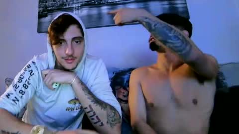 LosRompeCamera online show from November 13, 7:55 am