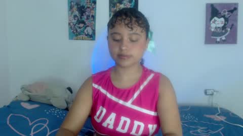 Snapshot of lou_cuteee chatting on January 19, 10:06 pm lou_cuteee online show from January 19, 10:06 pm