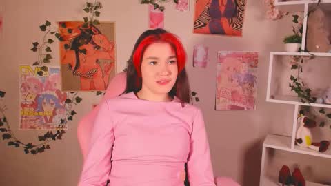 Snapshot of louannbisignano chatting on October 12, 7:49 pm Riley online show from October 12, 7:49 pm