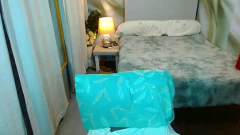 Snapshot of louie_sexy chatting on March 10, 9:34 am Cathy online show from March 10, 9:34 am