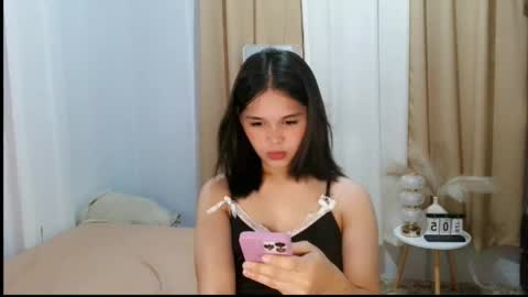louilalicious online show from May 6, 12:49 am