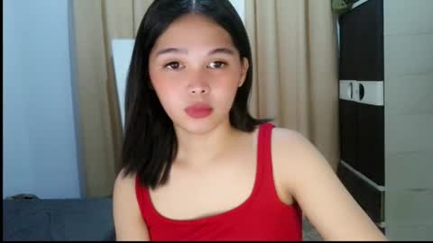 louilalicious online show from April 28, 1:25 am