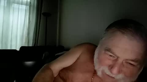 louis_chokdee online show from October 3, 4:48 pm