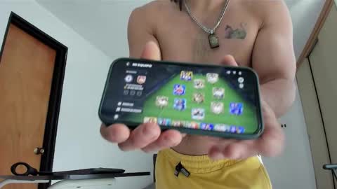 louis_marley_ online show from January 9, 4:56 pm