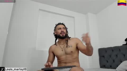 louis_marley_ online show from July 10, 4:23 pm