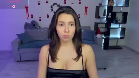 lounacutie online show from January 12, 1:29 pm