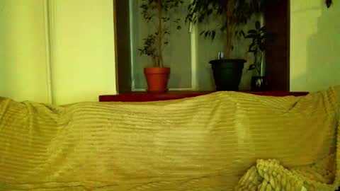 Cute face online show from March 3, 1:12 pm