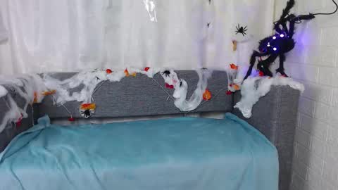 love bella  online show from October 19, 12:26 am