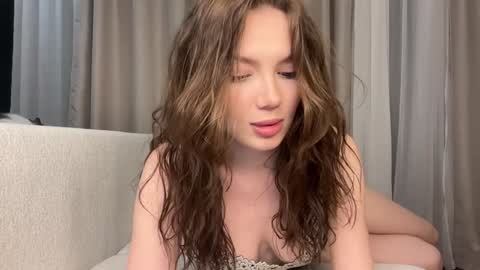 Sofi   online show from March 8, 5:50 pm