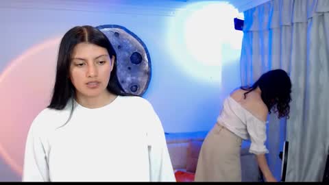 Snapshot of love_oftwo chatting on February 25, 11:04 pm Melisa Emily online show from February 25, 11:04 pm